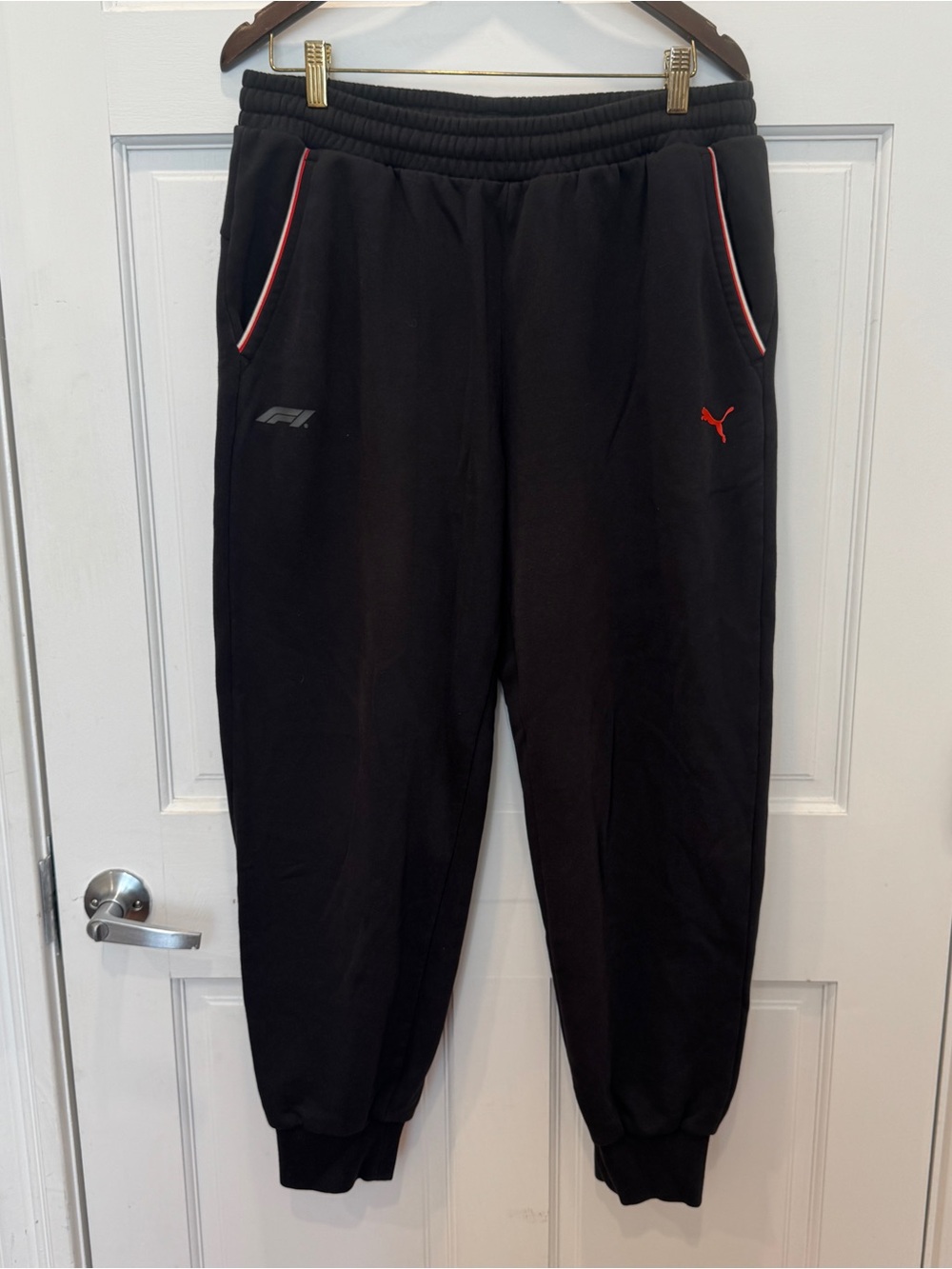Puma Formula 1 F1 Black Sweatpants Large Racing Motorsport Streetwear Joggers